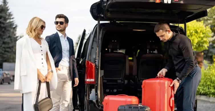 Dubai Airport: Private 1 Way Arrival OR Departure Transfer photo 2