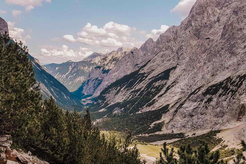 Munich: 3-days Zugspitze hike with hotel pickup