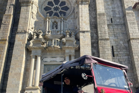 Tour Porto: Classic Adventure in Electric Tuk Tuk Porto: Classic Tour 3h