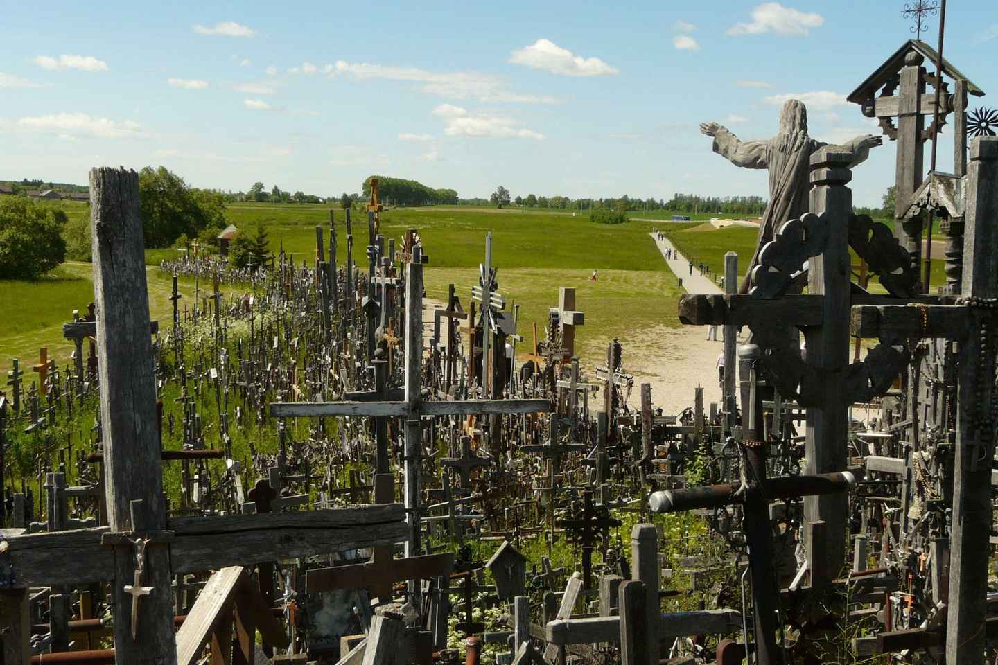 Riga: Private Tour to Hill of Crosses and Rundāle Palace