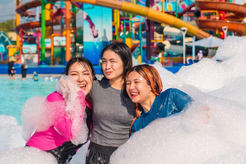 Pattaya: Columbia Pictures Aquaverse Ticket & Hotel Transfer