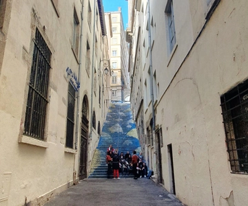 Storytelling tour of Croix-Rousse in French
