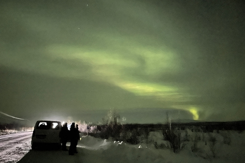 Excursión en minibús a la aurora boreal en el Parque Nacional de Abisko