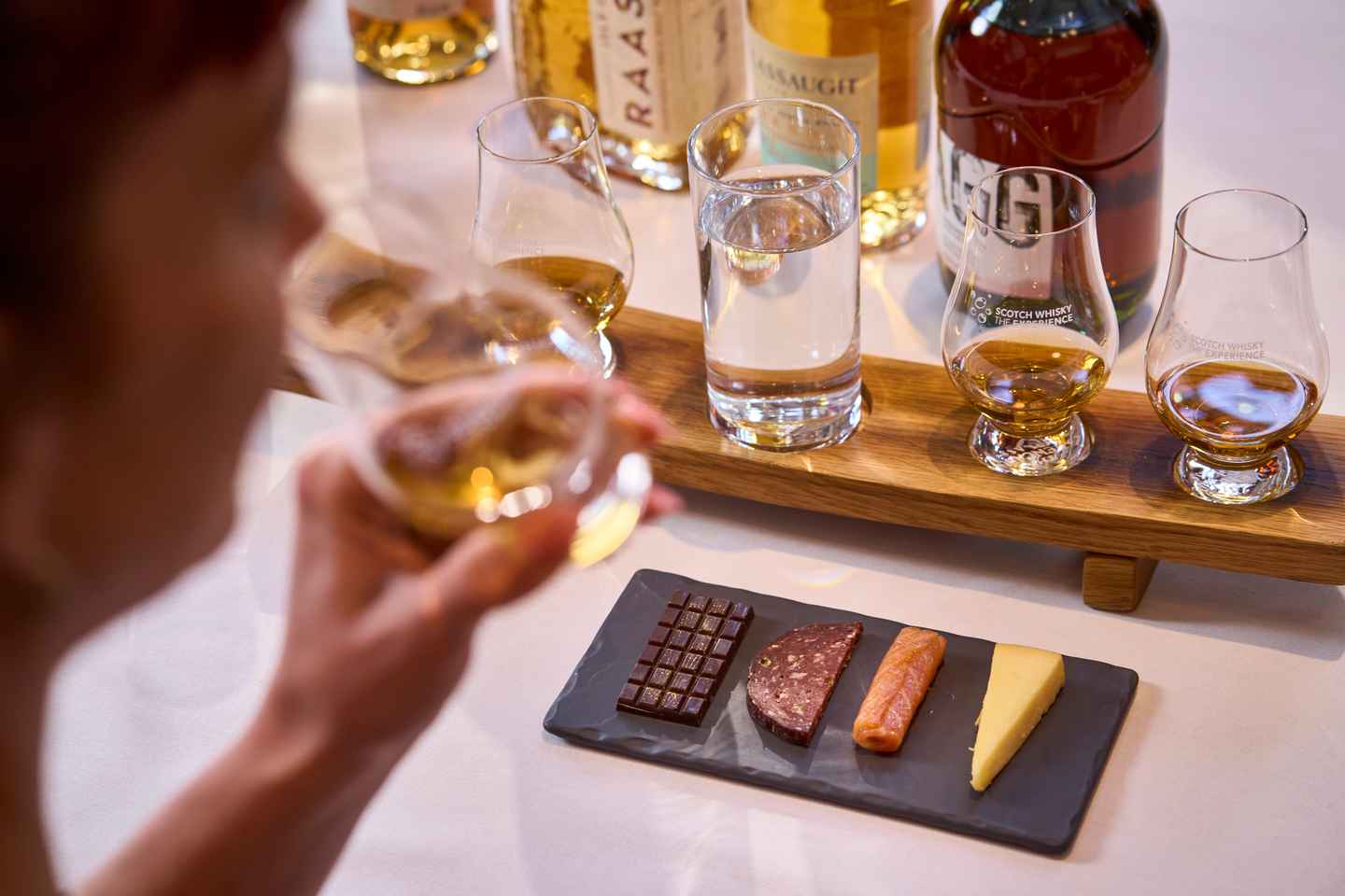 Edinburgh: Scotch Whisky Tasting Experience with Canapés
