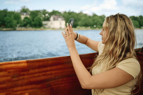 Stockholm: Guided Archipelago Tour by Classic Wooden Boat