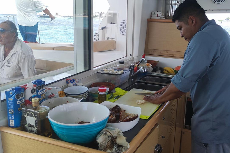 Cancun: Prywatny luksusowy katamaran do Isla Mujeres