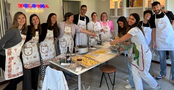 3 kinds of Pasta, Ragù, Tiramisu and Unlimited Wine tasting