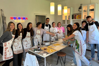 Bologna: 3 Pastas, Tiramisu and Unlimited Wine Tasting