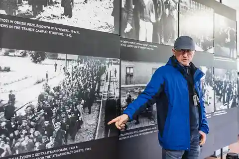 Depuis Cracovie : Visite guidée d'Auschwitz et Birkenau avec prise en charge