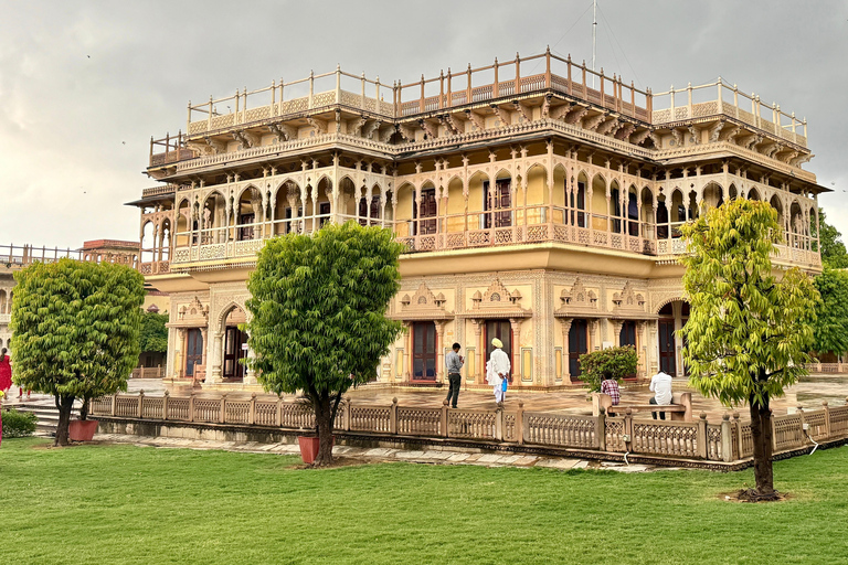 &quot;Jaipur&#039;s Living Heritage: A Walk Through Time&quot;Jaipur By Walk: Flower Market, Temples &amp; Royal Landmarks