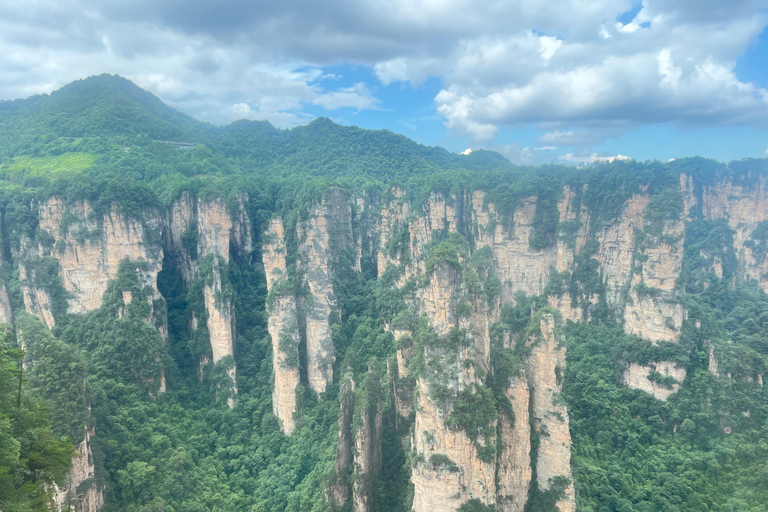 Zhangjiajie: Avatar Mountain Day Tour with Guide