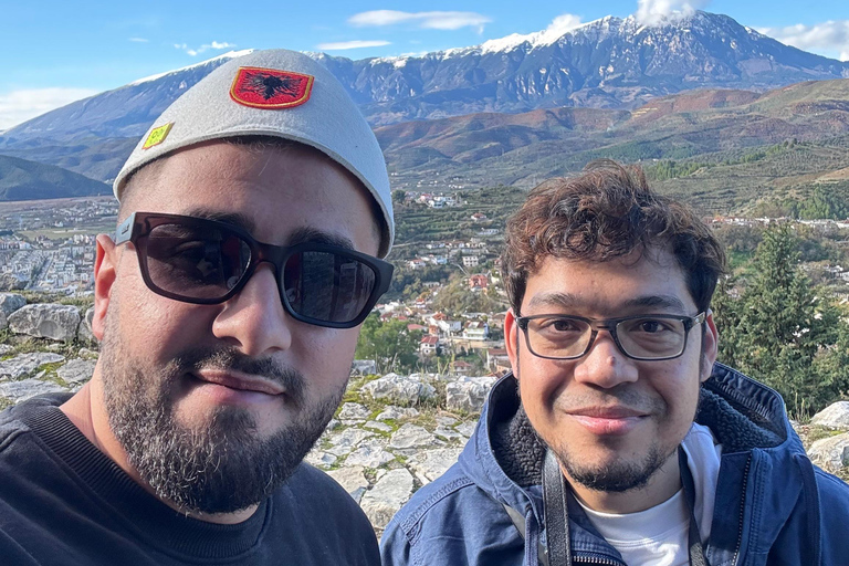 一日游：联合国教科文组织世界遗产城市贝拉特和传统午餐私人一日游：联合国教科文组织城市贝拉特和传统午餐