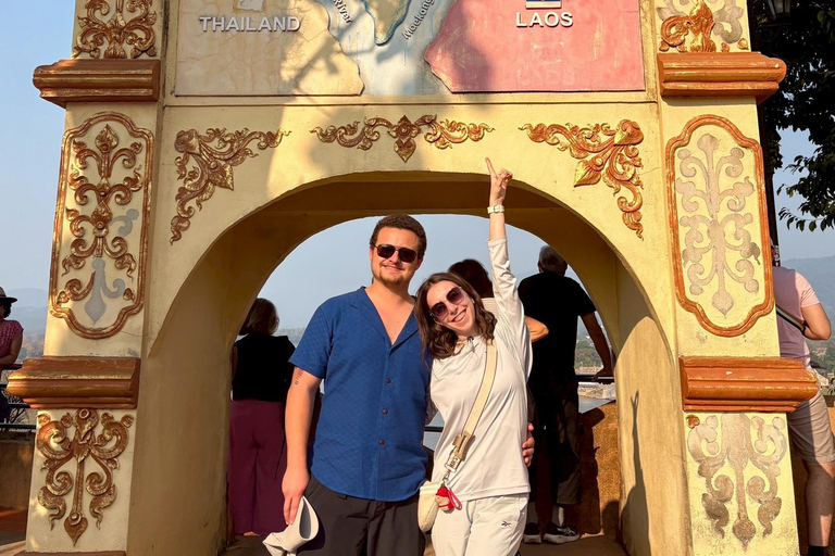 Day tour visit the top attractions in chiang rai