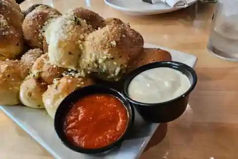 Delicious in Detroit Food Tour