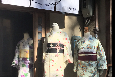 Kioto: 1 Día: Experiencia de Alquiler de Kimonos Tradicionales Japoneses
