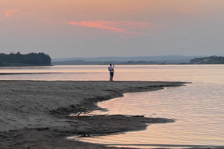 Vientiane: Mekong River Sunset Cruise with Snacks & Drinks