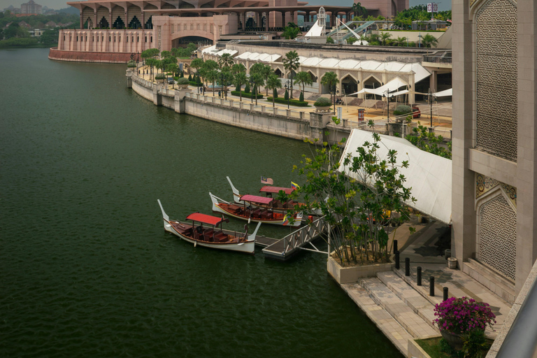 Putrajaya Full-Day Private Tour - Stunning Planned Capital