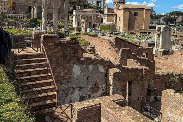 Rome: Colosseum Underground, Arena & Forum Private Tour Rome:Private Colosseum Underground, Arena & Roman Forum Tour