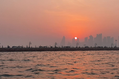 Doha : Croisière au coucher du soleil avec boissons