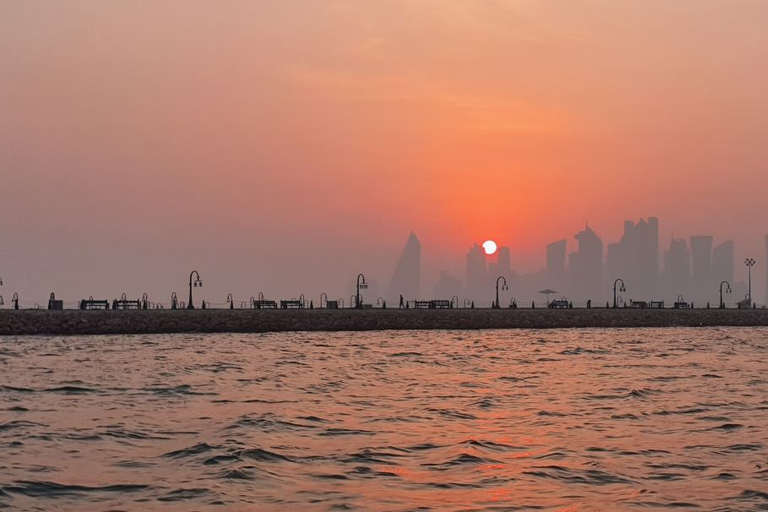 Doha : Croisière au coucher du soleil avec boissons