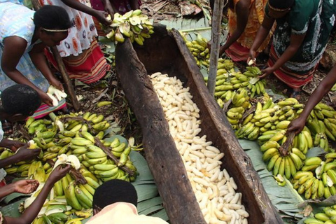Twin Lakes Boat Tour, 3 Islands, Banana Beer & Local Lunch