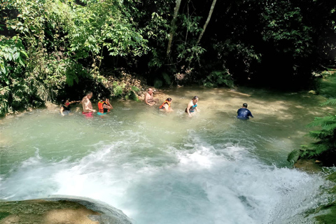 Cascadas &quot;Tradizione e divertimento nella Sierra&quot;.