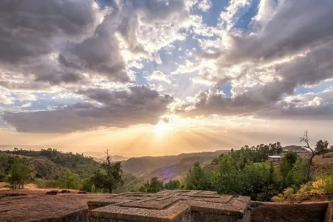 2-Days Tour with Lalibela Rock-Hewn Churches and Monastery