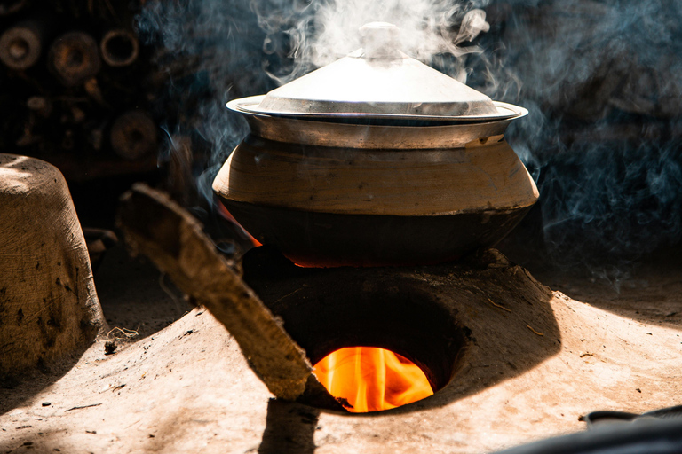 Colombo: Train Ride, visit Tea Plantation, & Cooking Tour