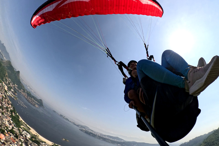Rio de Janeiro: Paragliding in Niterói with experienced instructors