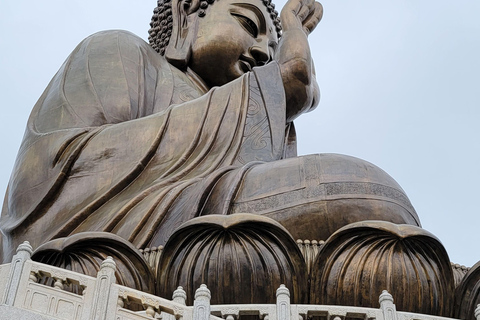 Hong Kong: Lantau Island & Tai O Private Tour with Pickup