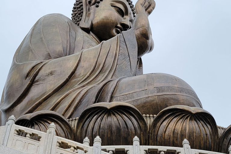 Hong Kong: Lantau Island & Tai O Private Tour with Pickup