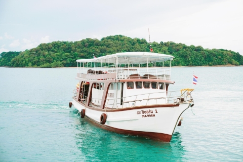 Phuket: James Bond Insel & Kanu-Tagestour mit dem Luxusboot