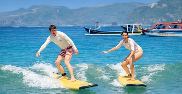 Lombok: Small-Group Beginner Surf Lesson in Kuta Mandalika