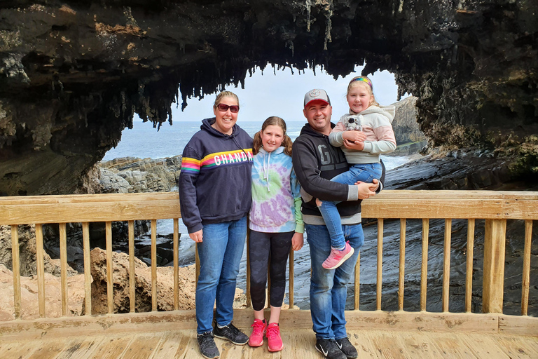 Adelaide: 2-Day Kangaroo Island Tour with Meals & Hotel