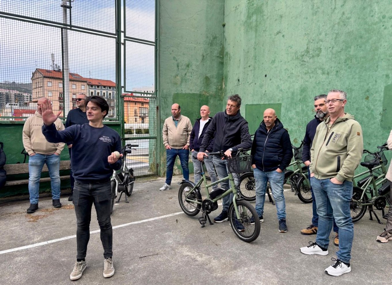 Bilbao: Guidet tur på elcykel i lille gruppe eller privat