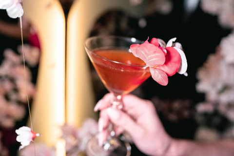 Tokyo: Cross Roppongi Karaoke Nightclub Ticket (For Foreign) Admission ticket + 2 drinks