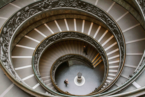 Rome: Vatican, Sistine Chapel, and St Peter's Guided Tour Private Tour: Vatican Museums, Sistine Chapel & St. Peter's