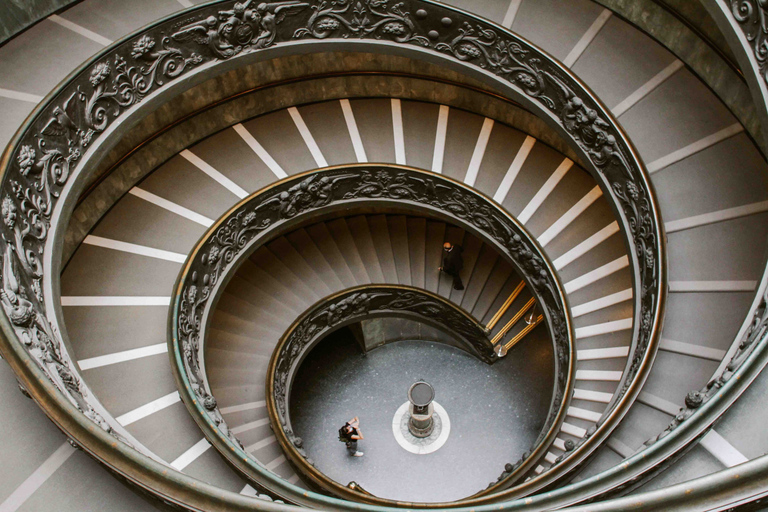 Rome: Vatican, Sistine Chapel, and St Peter's Guided Tour Private Tour: Vatican Museums, Sistine Chapel & St. Peter's