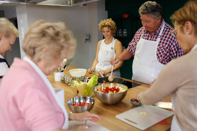 Clase de Cocina Húngara y Visita al Mercado con un Chef Profesional