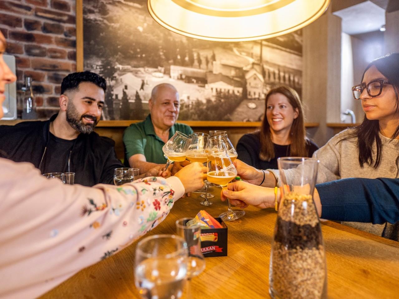 Mendig: Verkostung regionaler Biere in der Vulkan Brauerei