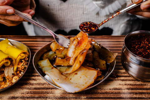 Kathmandu: Everest Eats Food Tour with 15+ Tastings