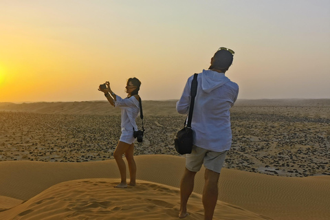 Salalah: Excursão ao pôr do sol no deserto do bairro vazioSalalah: Excursão ao pôr do sol no deserto do Bairro Vazio