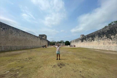 From Mérida: Chichén Itzá, Cenote, and Izamal Day Trip