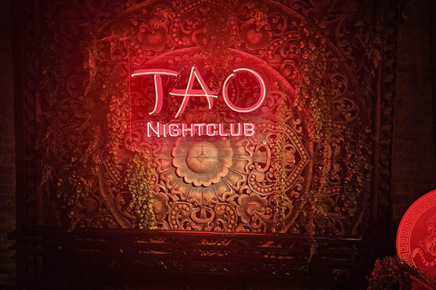 Las Vegas: Night Out at Clubs with Free Drinks and Party Bus Latin Club Crawl