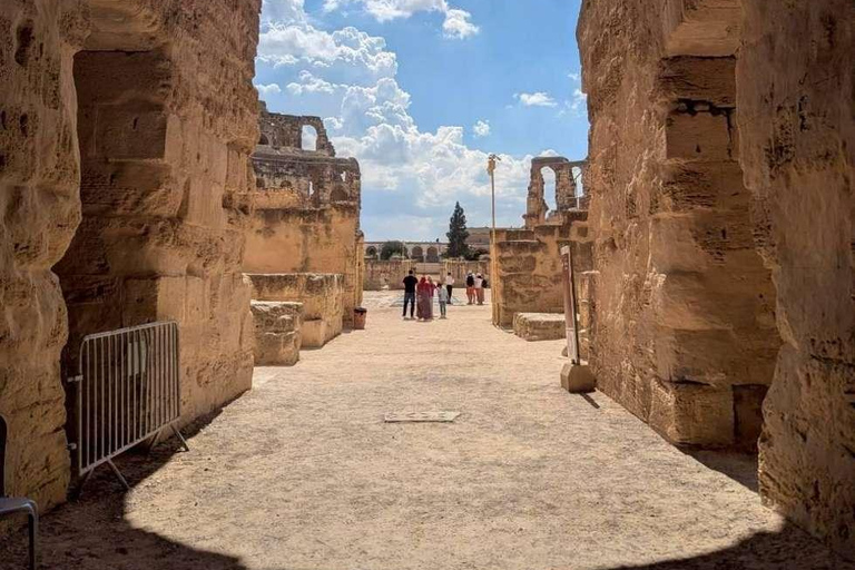 From Kairouan: 2-Day Sahara Tour with Hotel Stay 2-Day Sahara Desert Tour