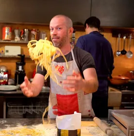 Mailand: Pasta Mastery Workshop mit Spritz und Tiramisù