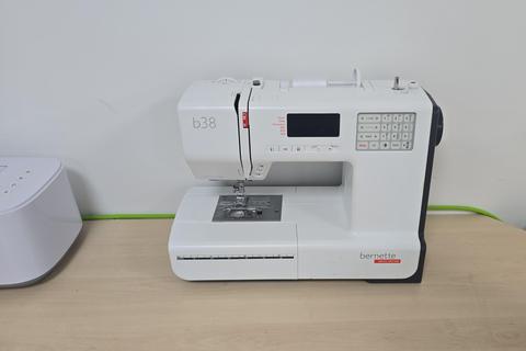 Liverpool: Sewing Machine Workshop with Tea and Cake