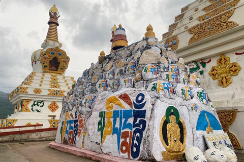 Wycieczka z Bangalore do buddyjskiego klasztoru i wodospadów Shivanasamudram