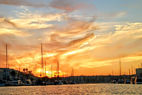 Marina Del Rey: Cruzeiro de barco acolhedor com bebida quente e sobremesaPasseio de barco romântico com vinho e charcutaria