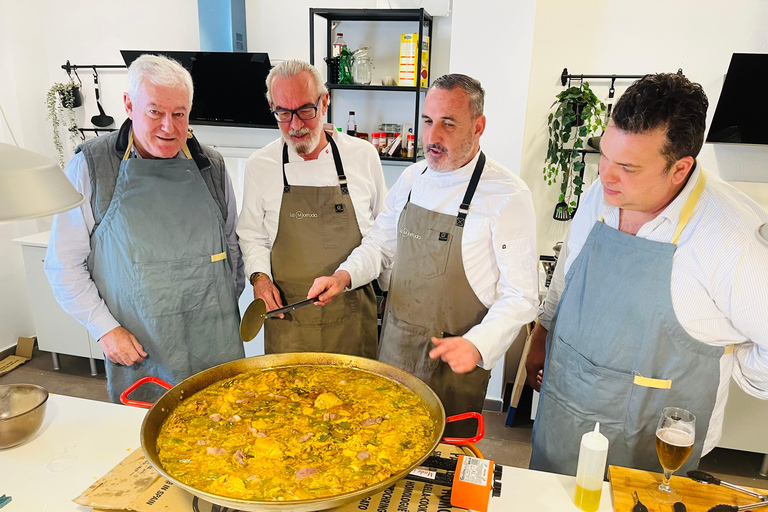 Les Valenciaanse Paella met welkomstdrankjes en tapas